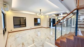 5 Bedroom House for sale in Talon Dos, Metro Manila