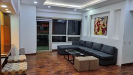 2 Bedroom Condo for rent in San Lorenzo, Metro Manila near MRT-3 Ayala