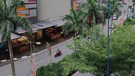 3 Bedroom Condo for rent in Park Terraces, San Lorenzo, Metro Manila near MRT-3 Ayala