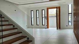 7 Bedroom House for sale in Batasan Hills, Metro Manila