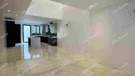 5 Bedroom Townhouse for sale in Kapitolyo, Metro Manila