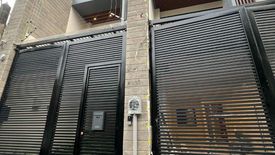 4 Bedroom Townhouse for sale in Plainview, Metro Manila near MRT-3 Boni