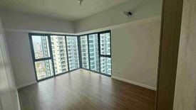 Condo for sale in Urdaneta, Metro Manila near MRT-3 Ayala