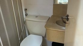 1 Bedroom Condo for sale in Forbeswood Heights, Bagong Tanyag, Metro Manila