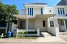 4 Bedroom House for sale in Lakar Santri, East Java