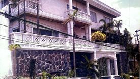 6 Bedroom House for sale in White Plains, Metro Manila