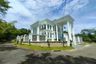 Rumah dijual dengan 7 kamar tidur di Babakan Madang, Jawa Barat