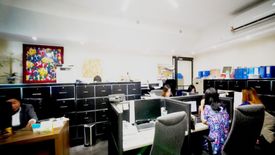 Office for sale in Guadalupe Viejo, Metro Manila near MRT-3 Guadalupe