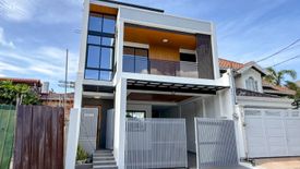 5 Bedroom House for sale in Talon Dos, Metro Manila