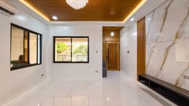 5 Bedroom House for sale in Talon Dos, Metro Manila