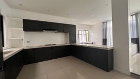 5 Bedroom House for sale in BF Homes, Metro Manila