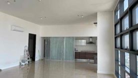 4 Bedroom Condo for sale in Garden Towers, San Lorenzo, Metro Manila near MRT-3 Ayala