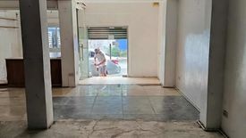 Commercial for rent in Urdaneta, Metro Manila near MRT-3 Ayala