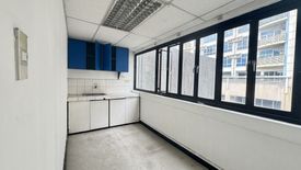 Land for rent in San Lorenzo, Metro Manila