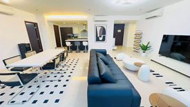 3 Bedroom Condo for sale in The Suites at One Bonifacio High Street, Pinagsama, Metro Manila