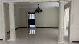 5 Bedroom House for sale in Dasmariñas North, Metro Manila near MRT-3 Ayala
