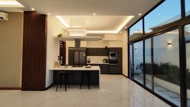 5 Bedroom House for sale in Almanza Dos, Metro Manila