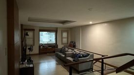 5 Bedroom Townhouse for sale in Little Baguio, Metro Manila