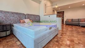 1 Bedroom Condo for rent in Urdaneta, Metro Manila near MRT-3 Ayala