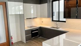 5 Bedroom House for sale in McKinley Hill, Metro Manila