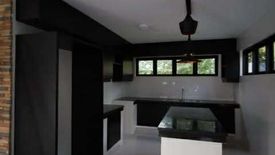 6 Bedroom House for sale in Santo Rosario, Pampanga