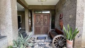 6 Bedroom House for sale in White Plains, Metro Manila