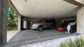 6 Bedroom House for sale in White Plains, Metro Manila