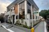 5 Bedroom House for sale in Moonwalk, Metro Manila