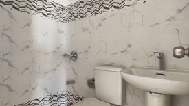 5 Bedroom Townhouse for sale in Marulas, Metro Manila