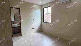 5 Bedroom House for sale in Mambugan, Rizal