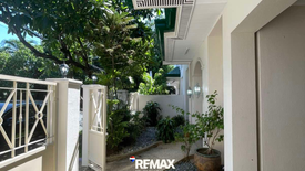 4 Bedroom House for rent in San Lorenzo, Metro Manila near MRT-3 Ayala