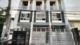 4 Bedroom Townhouse for sale in Roxas, Metro Manila
