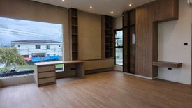 4 Bedroom House for sale in Telabastagan, Pampanga