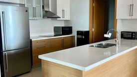 2 Bedroom Condo for rent in San Lorenzo, Metro Manila near MRT-3 Ayala