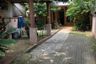 Rumah dijual dengan 6 kamar tidur di Karang Tengah, Banten