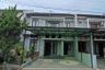 4 Bedroom House for sale in Batununggal, West Java