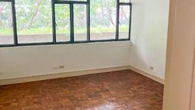 2 Bedroom Condo for rent in Urdaneta, Metro Manila near MRT-3 Ayala