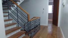 5 Bedroom Townhouse for sale in Central, Metro Manila