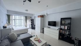 Condo for rent in San Lorenzo, Metro Manila