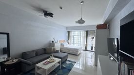 Condo for rent in San Lorenzo, Metro Manila
