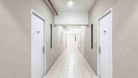 42 Bedroom Shophouse for sale in Bangkal, Metro Manila near MRT-3 Magallanes