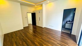 4 Bedroom House for sale in Talon Dos, Metro Manila