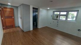 3 Bedroom Townhouse for sale in Pinyahan, Metro Manila near MRT-3 Kamuning