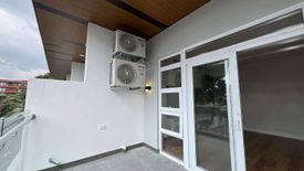 5 Bedroom Townhouse for sale in Central, Metro Manila near MRT-3 Quezon Avenue