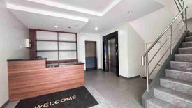 30 Bedroom Shophouse for Sale or Rent in San Lorenzo, Metro Manila near MRT-3 Ayala