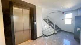 1 Bedroom Shophouse for rent in San Lorenzo, Metro Manila near MRT-3 Ayala