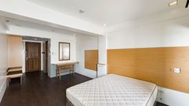 Shophouse for sale in San Lorenzo, Metro Manila near MRT-3 Ayala