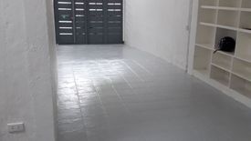 3 Bedroom House for sale in Central, Metro Manila