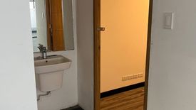 Office for rent in Baclaran, Metro Manila near LRT-1 EDSA