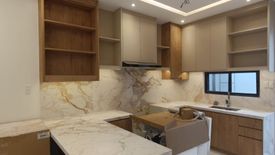 5 Bedroom House for sale in BF Homes, Metro Manila